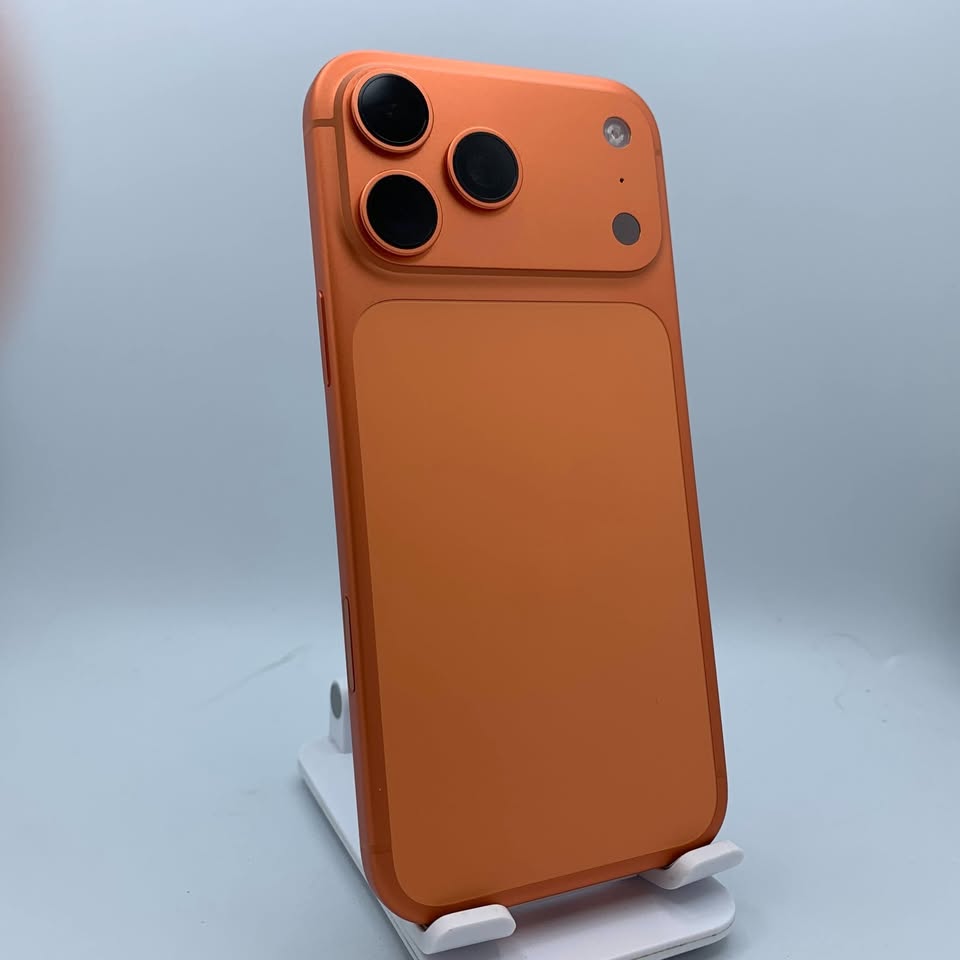 iPhone 17 Pro Max — Photo 2